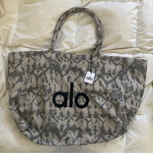 NWT ALO Yoga Gray Tote Bag New Cotton